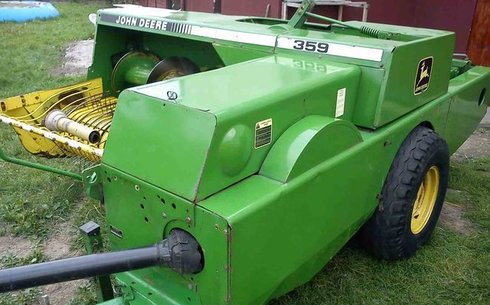 Пресс-подборщик John Deere 359