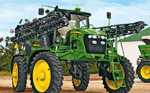 John Deere 412R бүріккіші