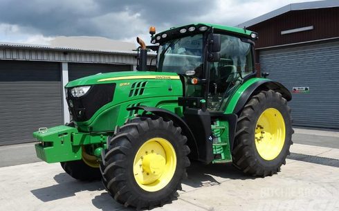 Трактор John Deere 6135B