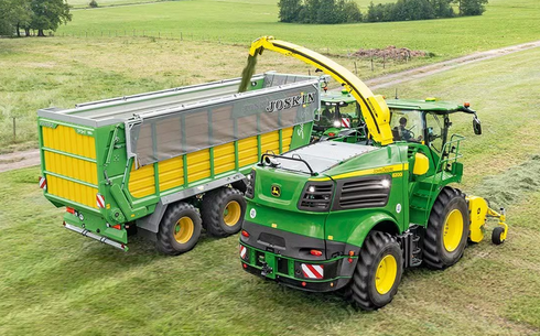 John Deere 8300/8400 жемшөп жинайтын комбайны