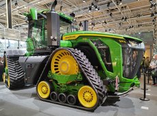 Самый дорогой трактор представили на выставке в Германии