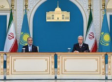 Токаев предложил увеличить экспорт ячменя в Иран