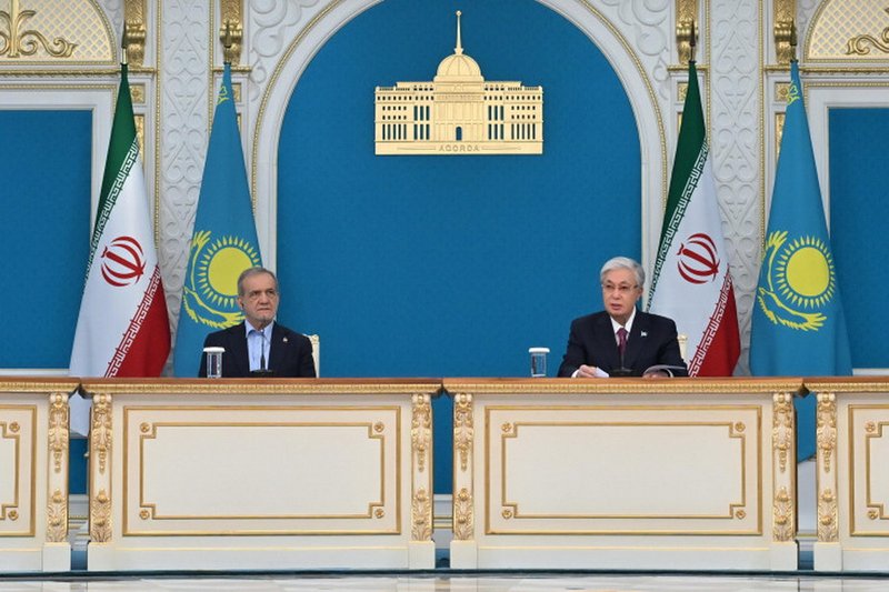 Токаев предложил увеличить экспорт ячменя в Иран