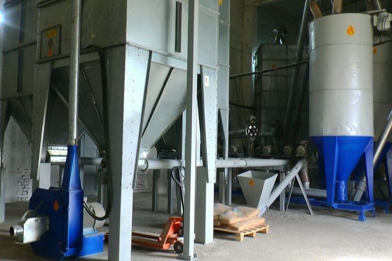 Комбикормовый цех запустила птицефабрика в СКО