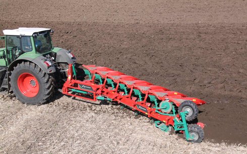 Навесной оборотный плуг Kverneland LO