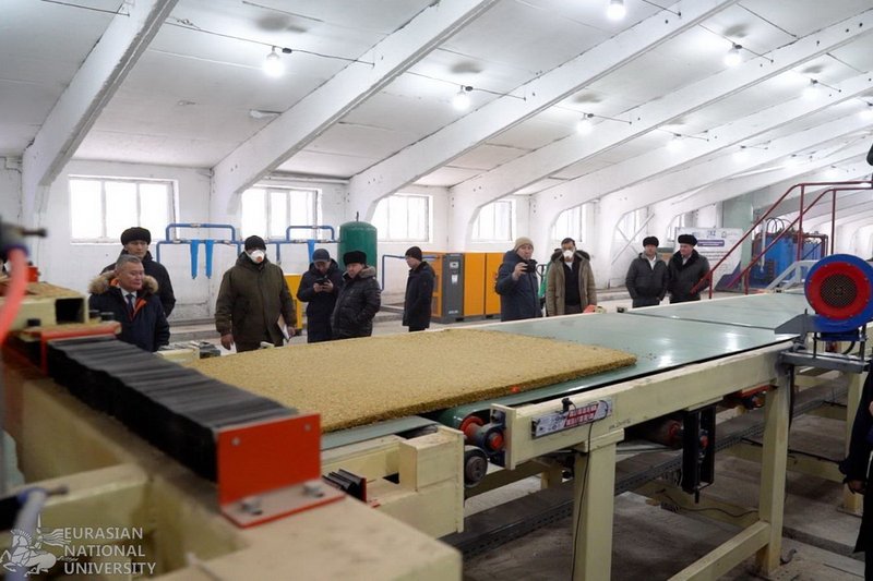 В Казахстане начали производить стройматериалы из аграрных отходов