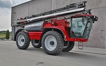 Самоходный опрыскиватель HORSCH Leeb PT