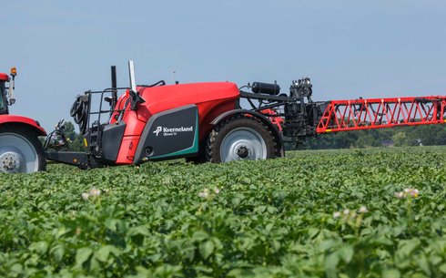 Прицепной опрыскиватель Kverneland iXtrack T4